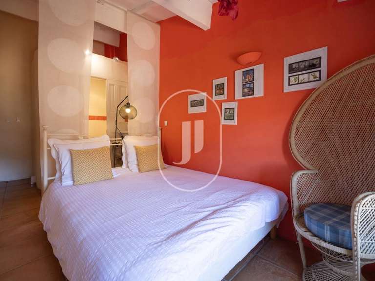 Maison Sainte-Cécile-les-Vignes - 8 chambres - 322m²