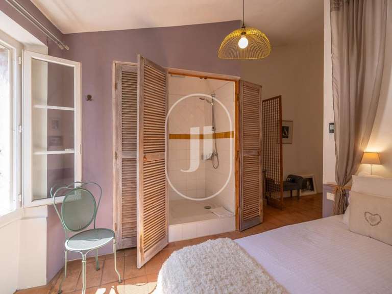 Maison Sainte-Cécile-les-Vignes - 8 chambres - 322m²