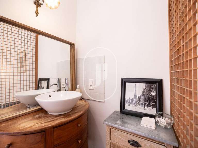 Maison Sainte-Cécile-les-Vignes - 8 chambres - 322m²