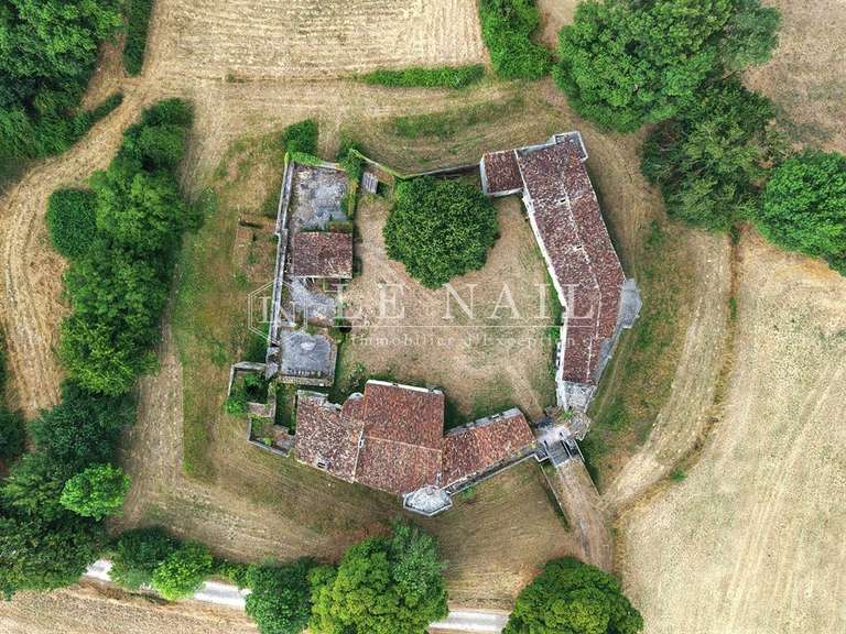 Château Saintes - 6 chambres - 700m²