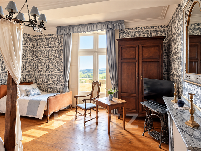 Château Carcassonne - 10 chambres - 600m²