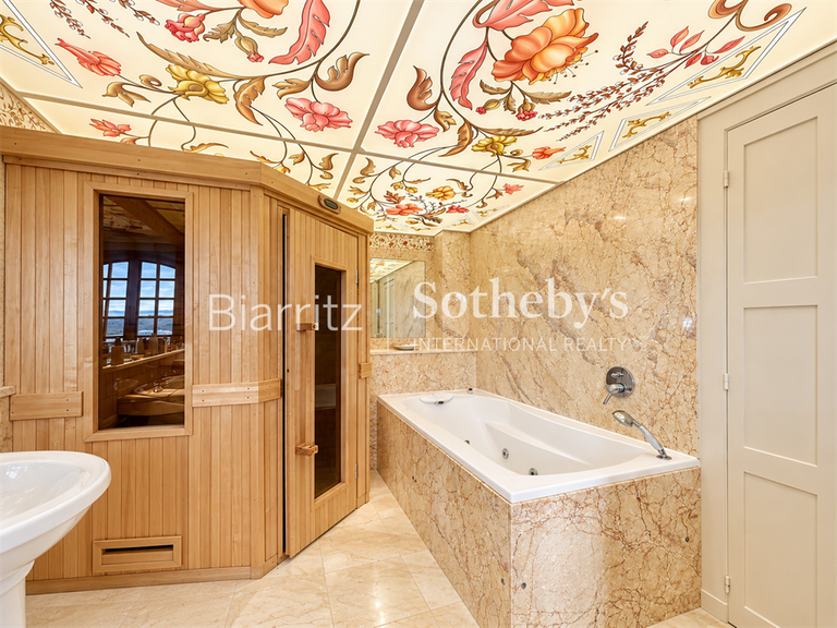 Maison Bayonne - 7 chambres - 560m²