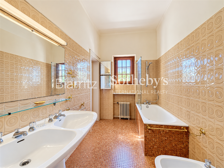 Maison Bayonne - 7 chambres - 560m²