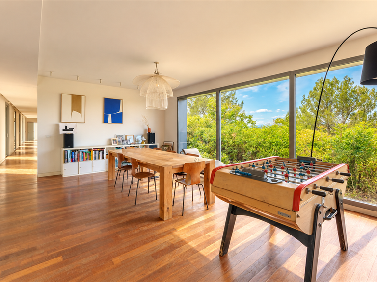 House Castelnau-le-Lez - 6 bedrooms - 248m²