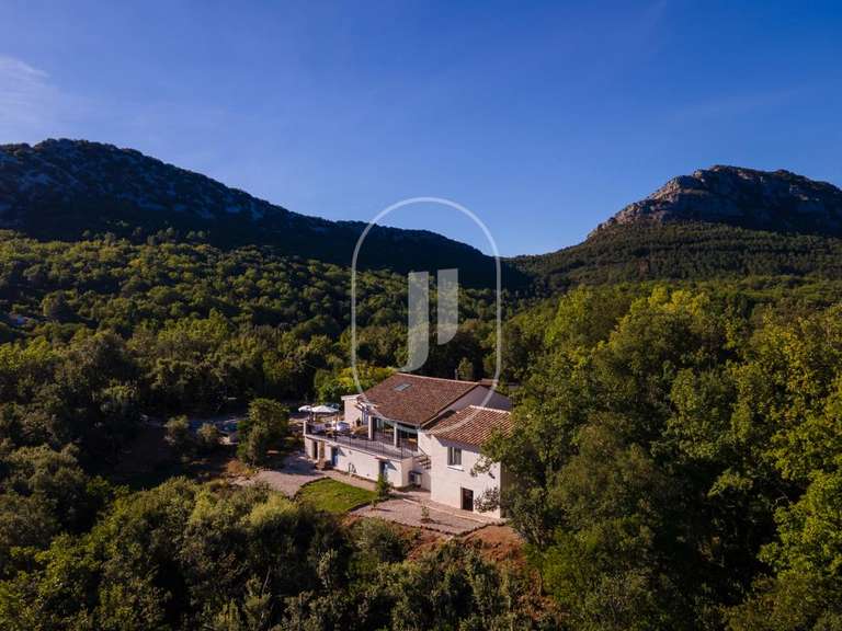 Propriété Sauve - 4 chambres - 148m²