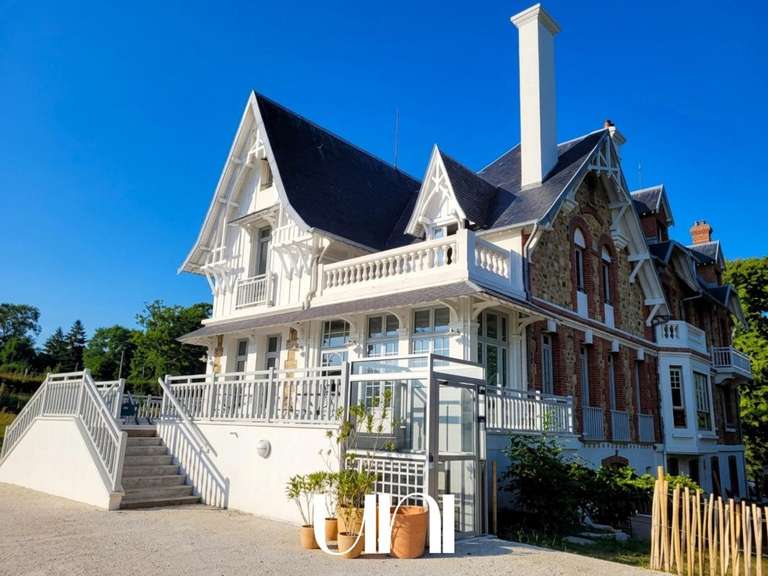 Propriété Granville - 6 chambres - 780m²