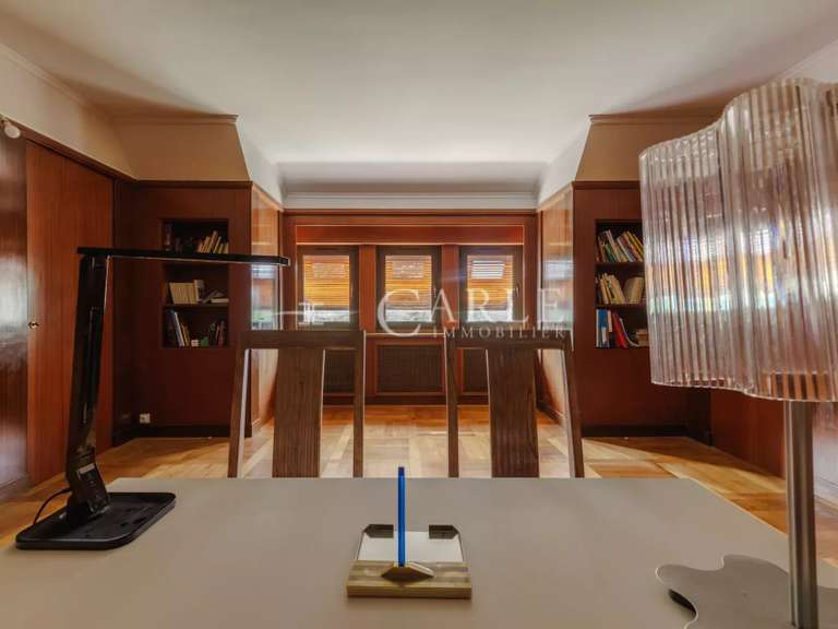Propriété Saint-Jean-de-Niost - 6 chambres - 306m²