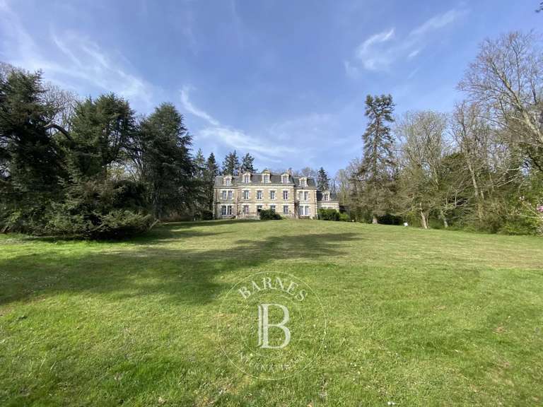 Propriété Veuves - 16 chambres - 558m²