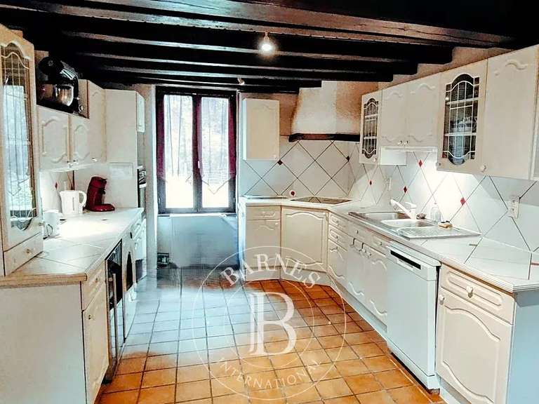 Propriété Hyds - 6 chambres - 280m²