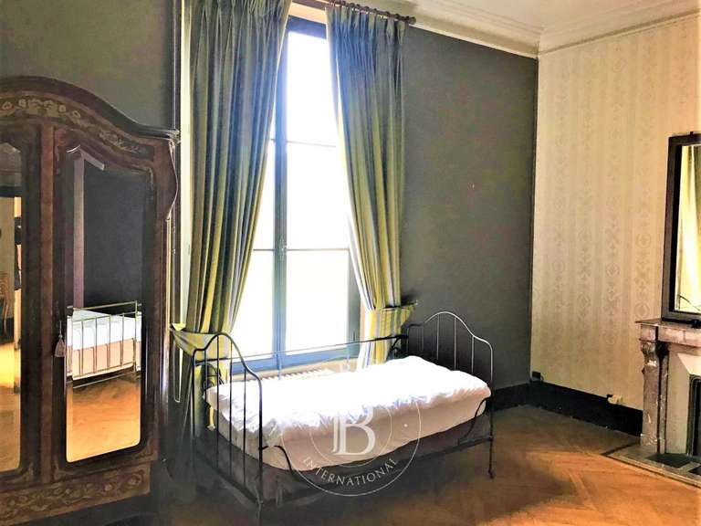 Propriété Salbris - 10 chambres - 1135m²