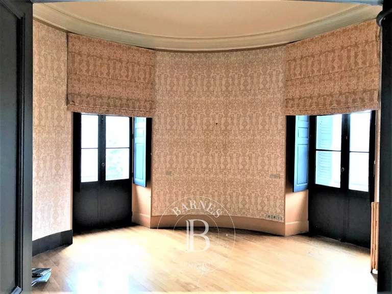 Propriété Salbris - 10 chambres - 1135m²