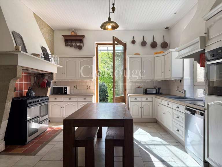 Propriété Seyches - 5 chambres - 288m²