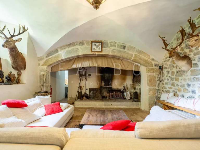 Propriété Anduze - 13 chambres - 1563m²