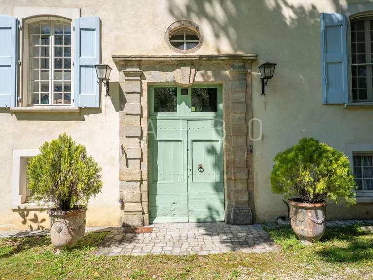 Propriété Anduze - 13 chambres - 1563m²