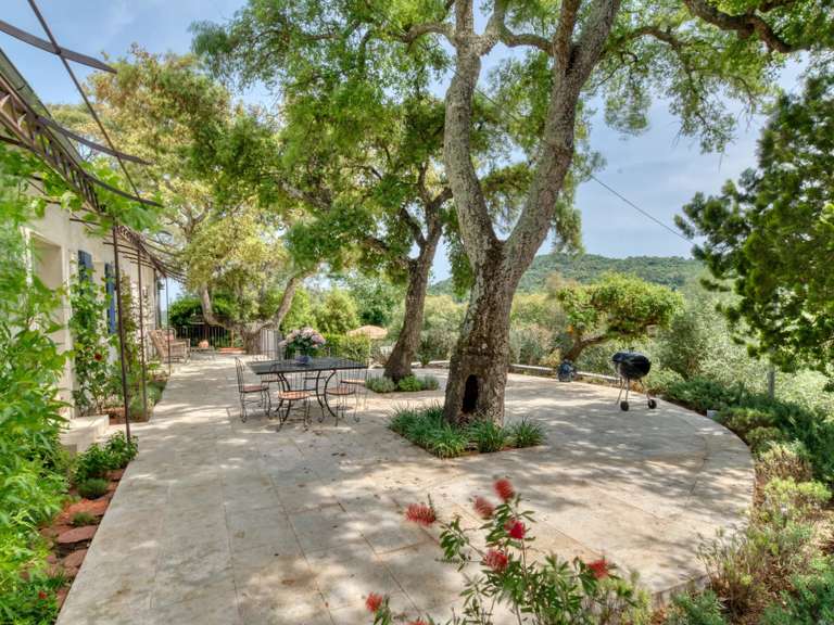Propriété Mandelieu-la-Napoule - 5 chambres - 200m²