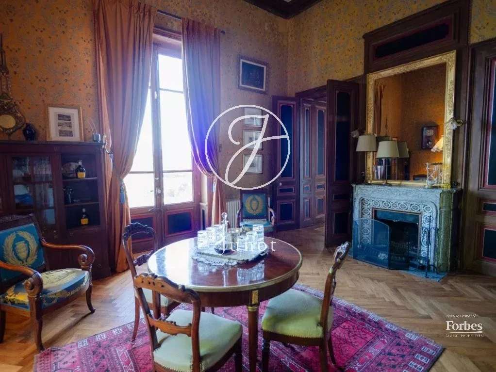 Property Jujurieux