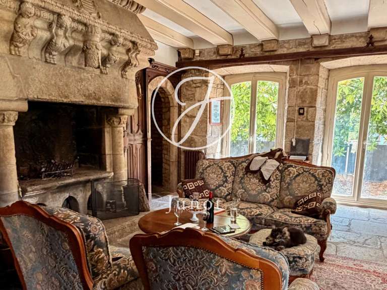 Propriété Pluvigner - 9 chambres - 568m²
