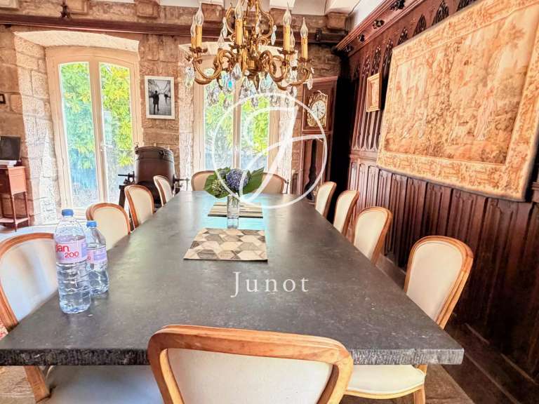 Propriété Pluvigner - 9 chambres - 568m²
