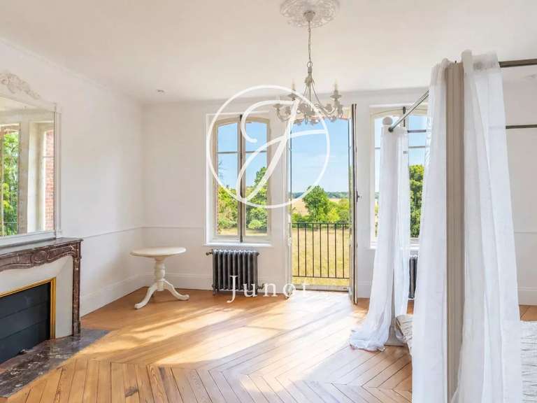 Propriété Saint-Illiers-la-Ville - 7 chambres - 337m²