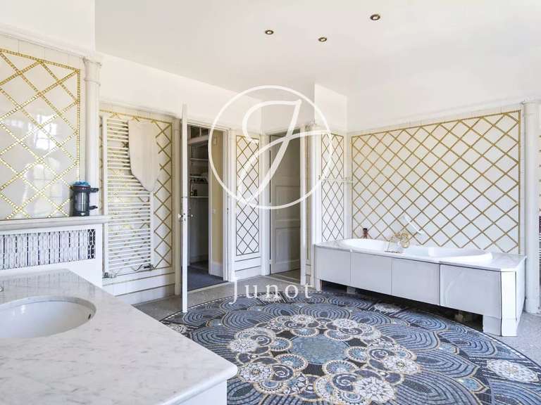 Propriété Anet - 9 chambres - 400m²
