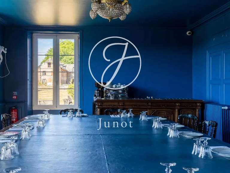 Propriété Lavau - 10 chambres - 498m²