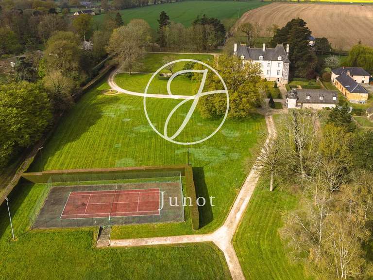 Propriété Pacé - 5 chambres - 663m²