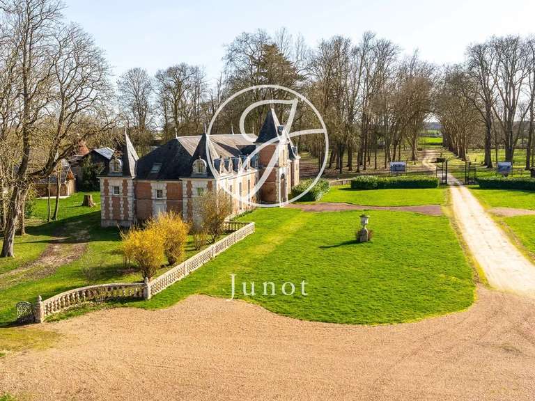 Propriété Fréteval - 17 chambres - 1600m²