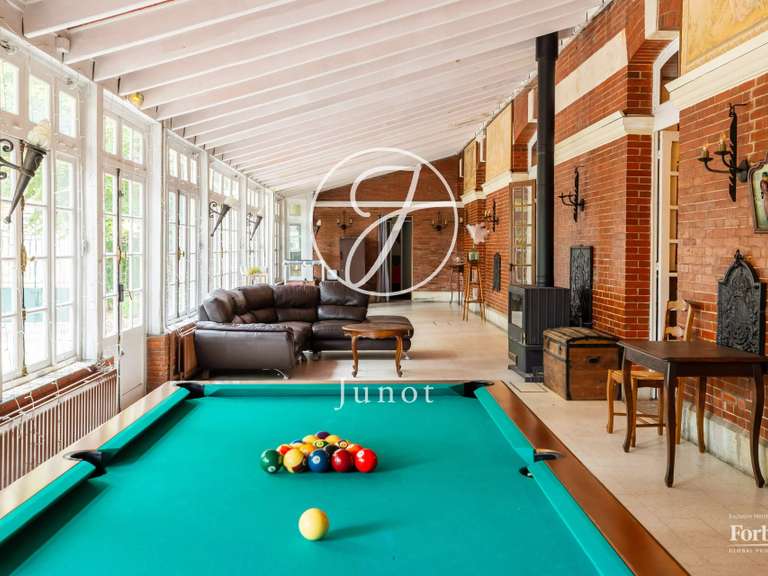 Propriété Sancoins - 14 chambres - 564m²