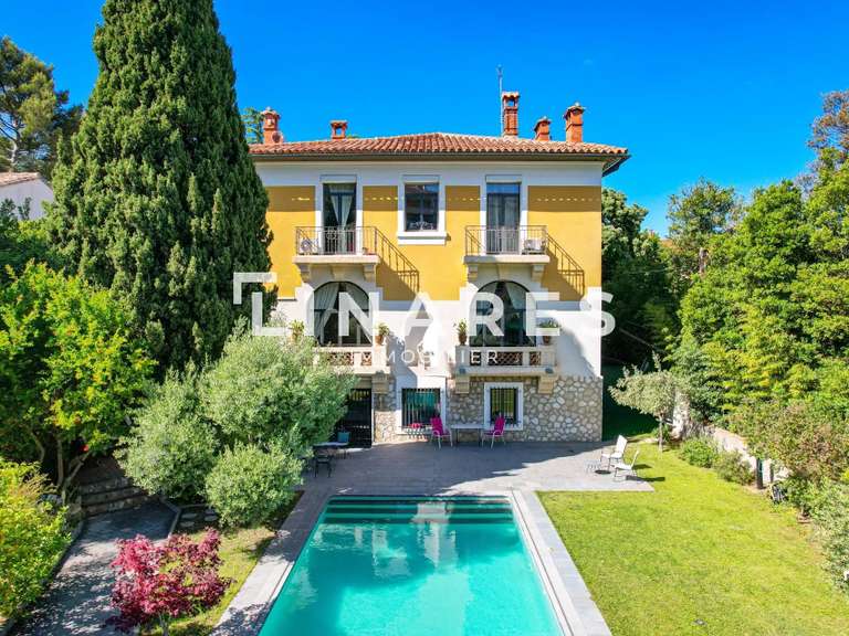 Propriété Marseille 8e - 4 chambres - 386m²