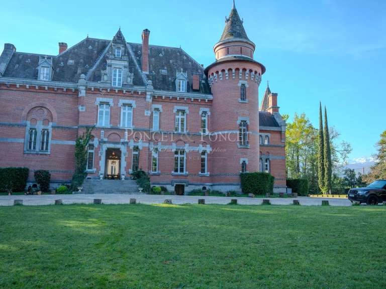 Propriété Saint-Lizier - 17 chambres - 1200m²