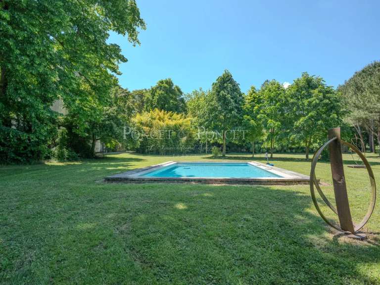 Propriété Plaigne - 16 chambres - 900m²