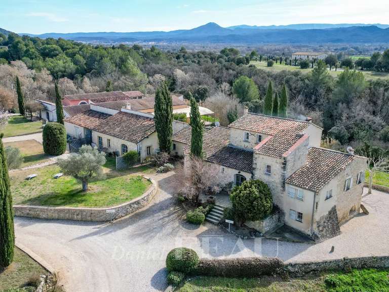 Propriété Pertuis - 10 chambres - 510m²