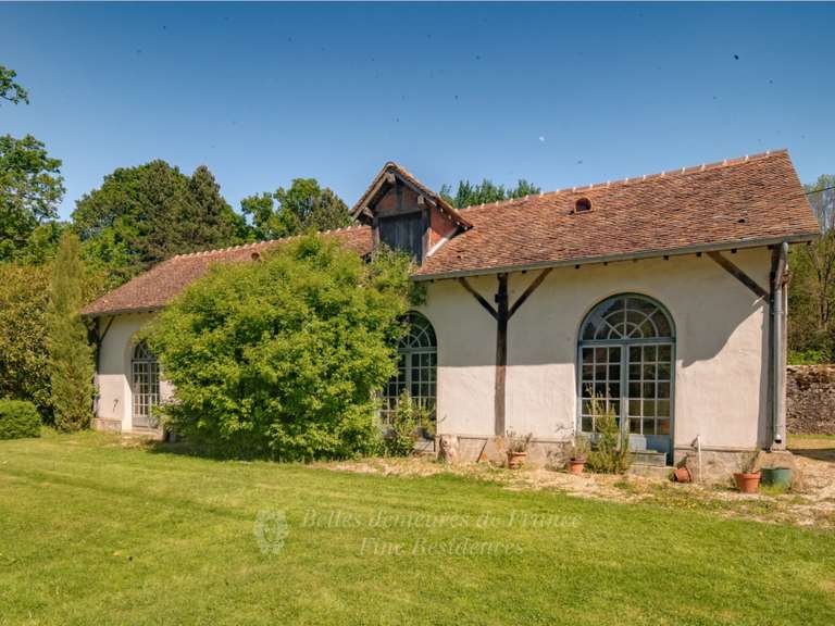 Propriété Les Écrennes - 12 chambres - 440m²