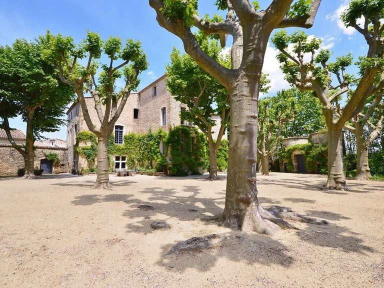 Propriété Uzès - 10 chambres - 672m²