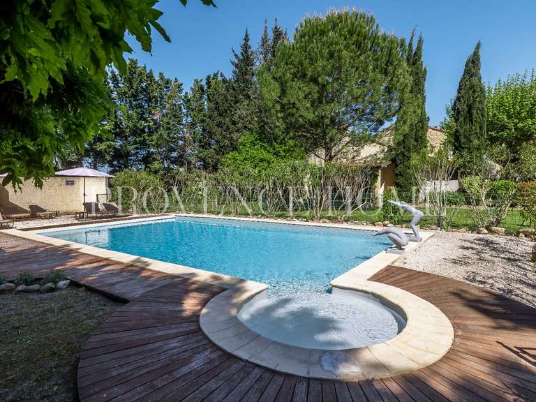 Propriété L'Isle-sur-la-Sorgue - 8 chambres - 372m²