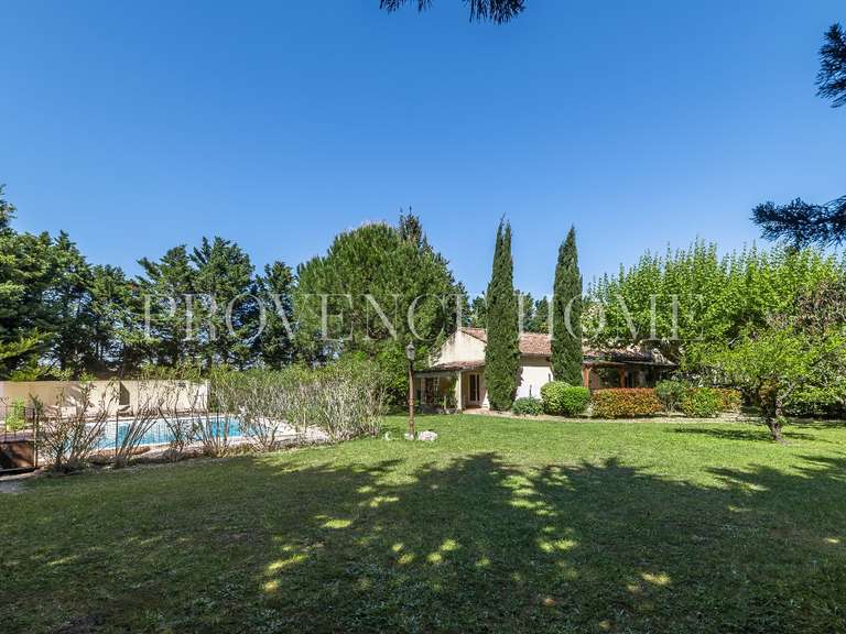 Propriété L'Isle-sur-la-Sorgue - 8 chambres - 372m²