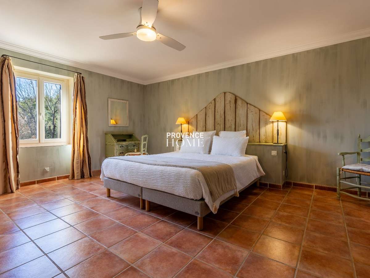 Property Gordes