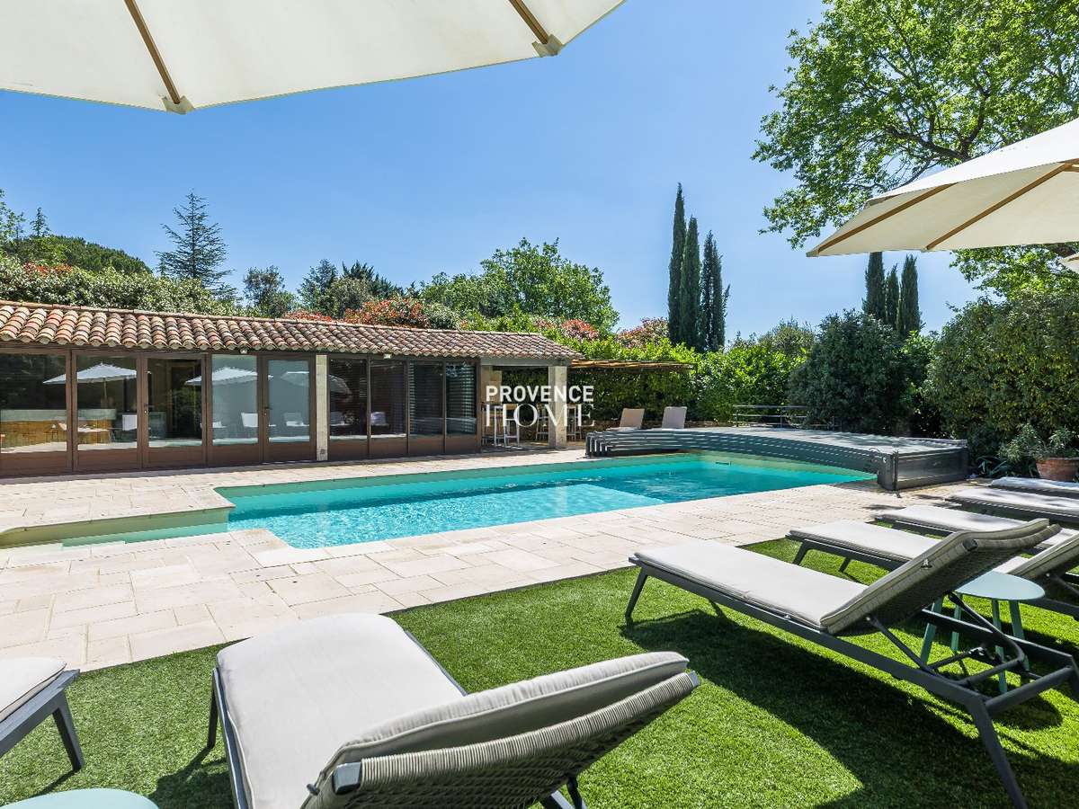 Property Gordes
