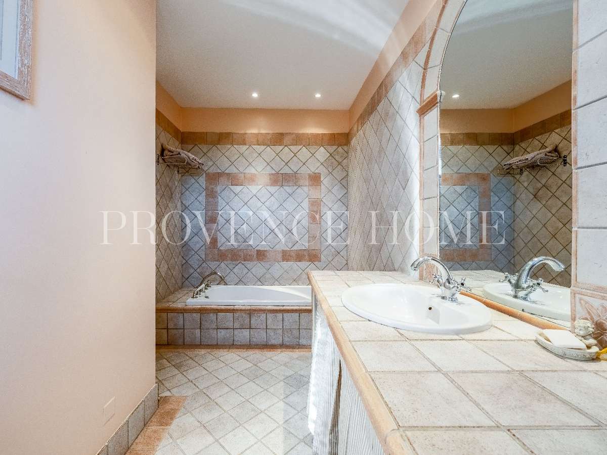 Property Cabrières-d'Avignon