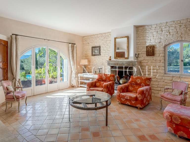 Propriété Cabrières-d'Avignon - 4 chambres - 201m²
