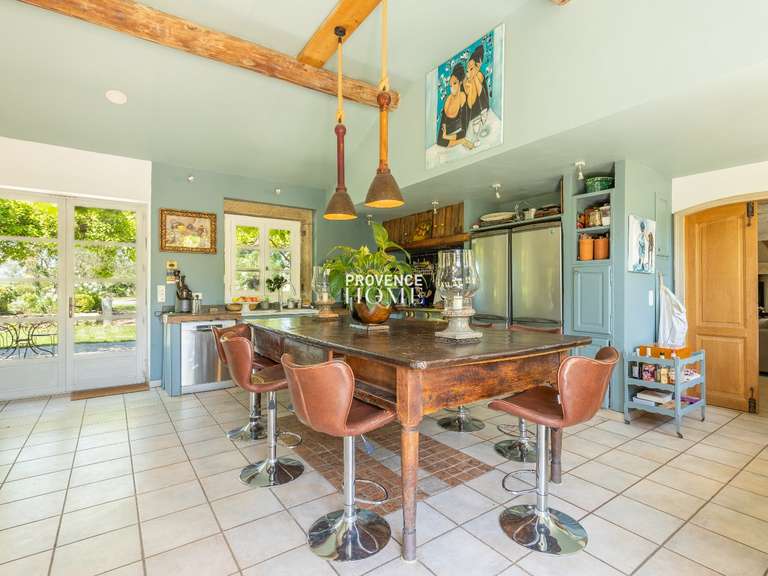 Propriété Cabrières-d'Avignon - 7 chambres - 357m²