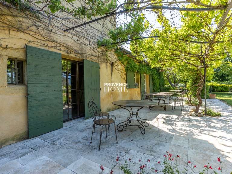 Propriété Cabrières-d'Avignon - 7 chambres - 357m²