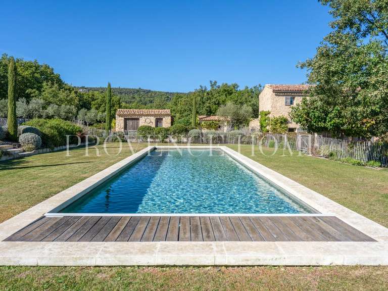 Propriété Murs - 4 chambres - 200m²