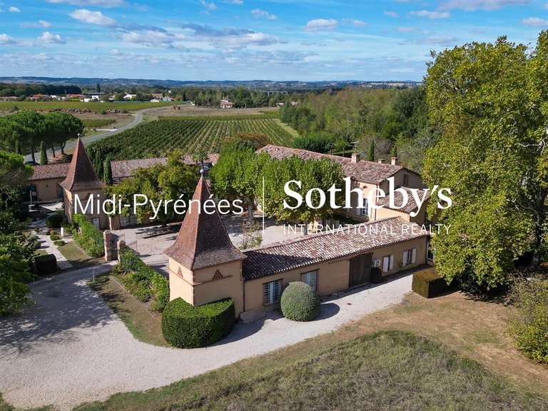 Propriété Lagrave - 1384m²