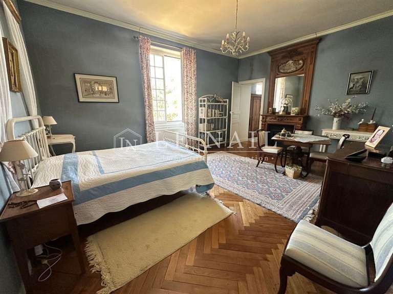 Propriété Basse-Goulaine - 10 chambres - 459m²