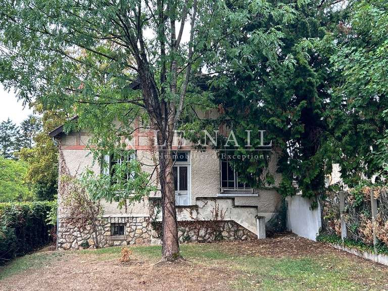 Propriété Clamecy - 6 chambres - 218m²