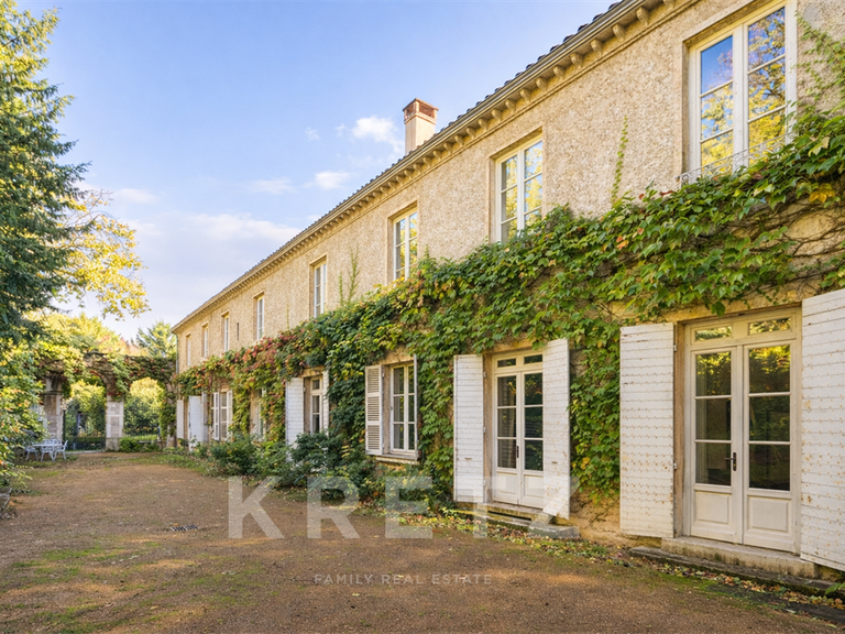 Propriété Corcelles-en-Beaujolais - 7 chambres - 1000m²