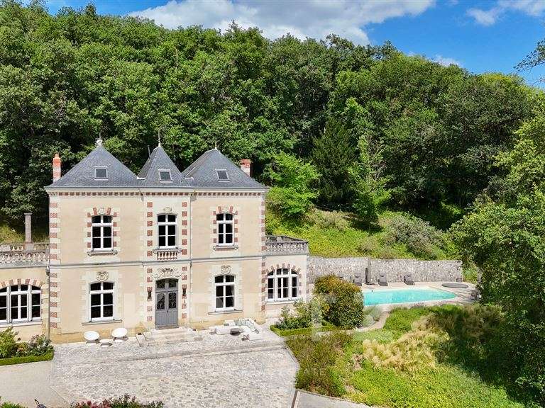 Propriété Chinon - 7 chambres - 330m²