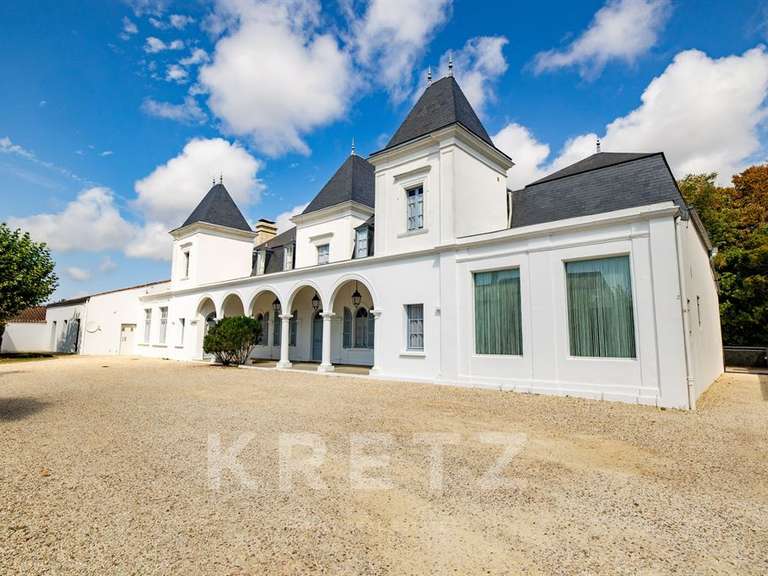 Propriété Cheray - 12 chambres - 1800m²