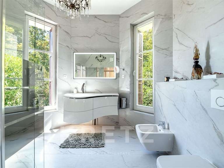 Propriété Saint-Estèphe - 8 chambres - 600m²